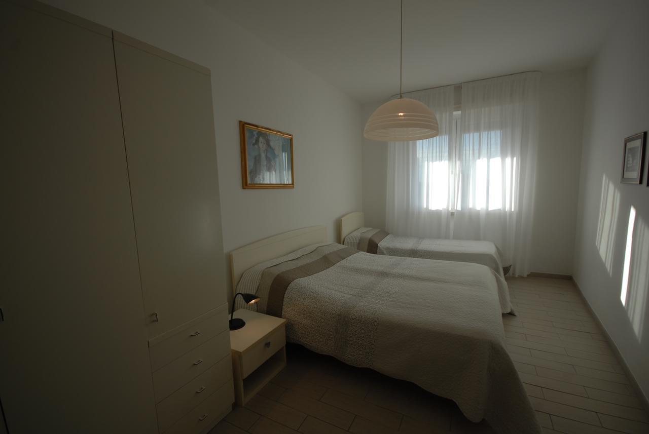 Appartamenti Luna Lignano Sabbiadoro Exterior foto