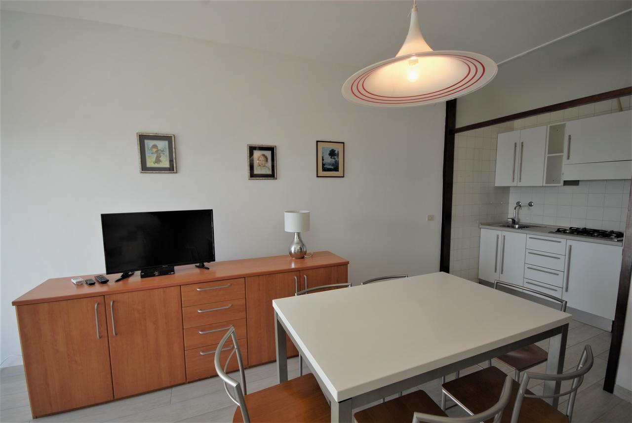 Appartamenti Luna Lignano Sabbiadoro Exterior foto